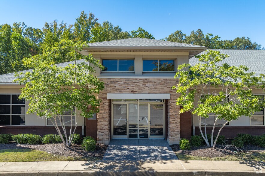 More Photos Of 9037 Poplar Ave, Germantown Office For Lease