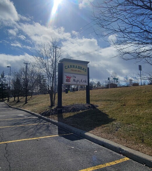 More Photos Of 675 Troy Schenectady Rd, Latham Restaurant For Lease