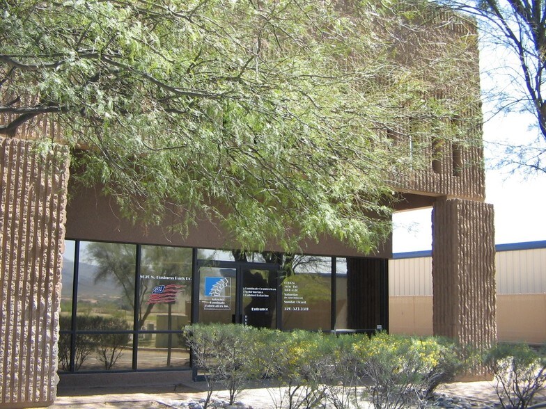 More Photos Of 8020 N Business Park Dr, Tucson Warehouse For Lease