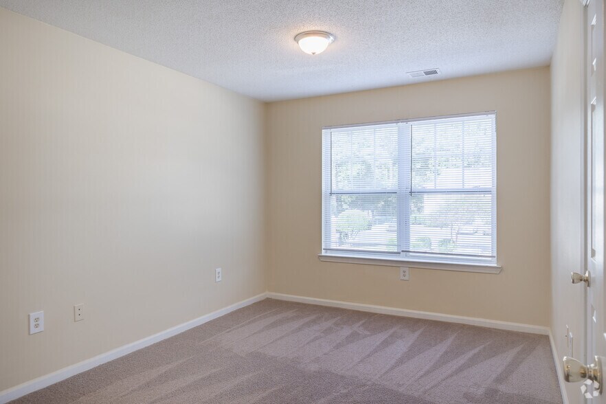More Photos Of 246 Pidgeon Bay Rd, Summerville Apartments For Sale
