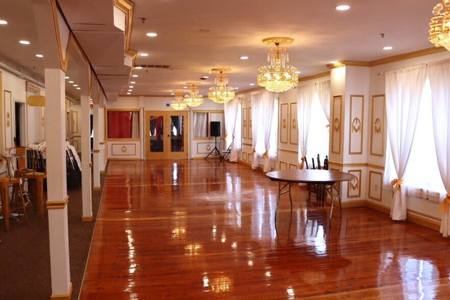 More Photos Of 1910 Westminster St, Providence Office For Lease