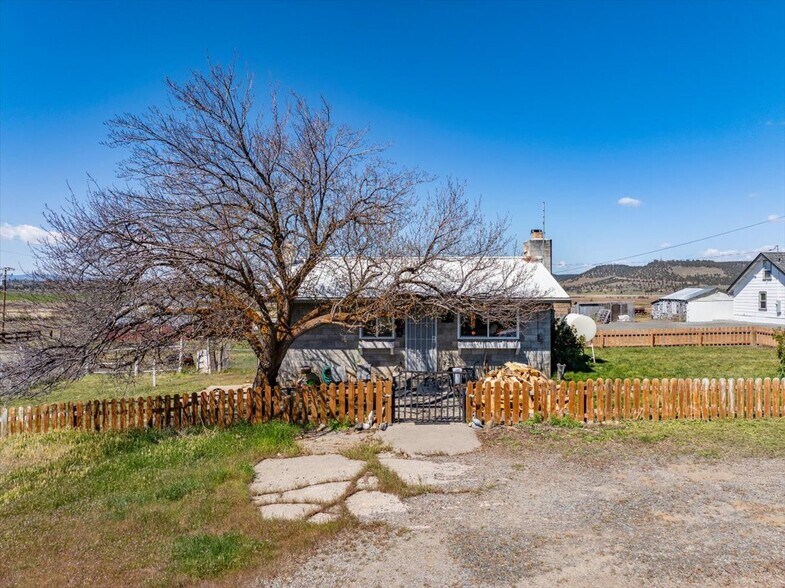More Photos Of 2505 West 4th Street, Alturas Land For Sale