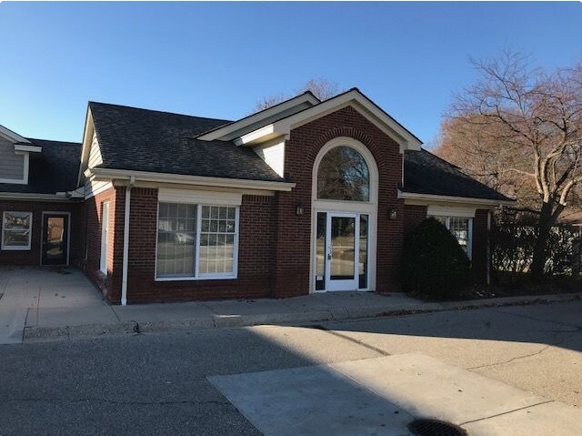 Primary Photo Of 4345 Meigs Ave, Waterford Office For Lease