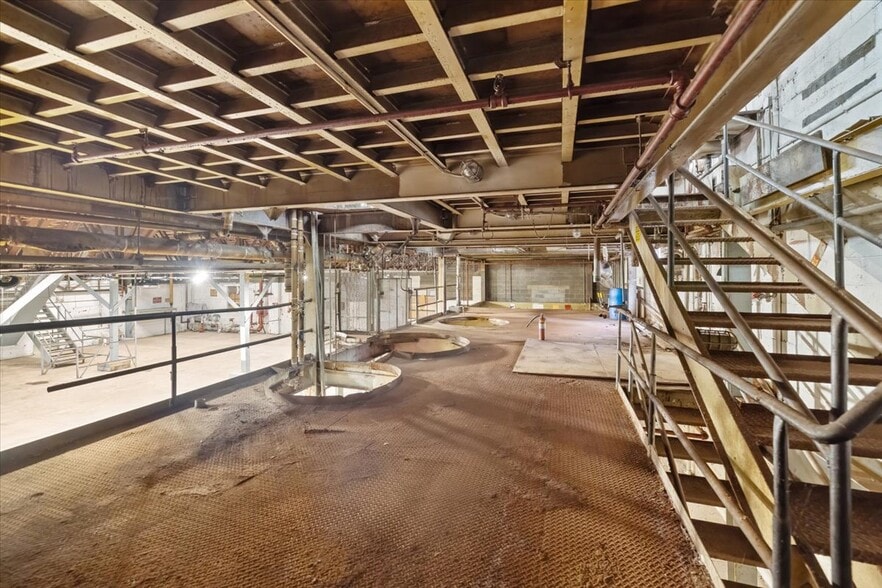 More Photos Of 15 Harold St, Westwood Manufacturing For Sale