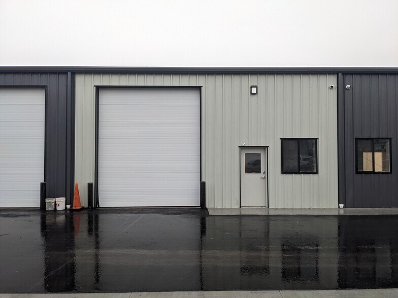 More Photos Of 35 W Owyhee Ave, Homedale Warehouse For Lease