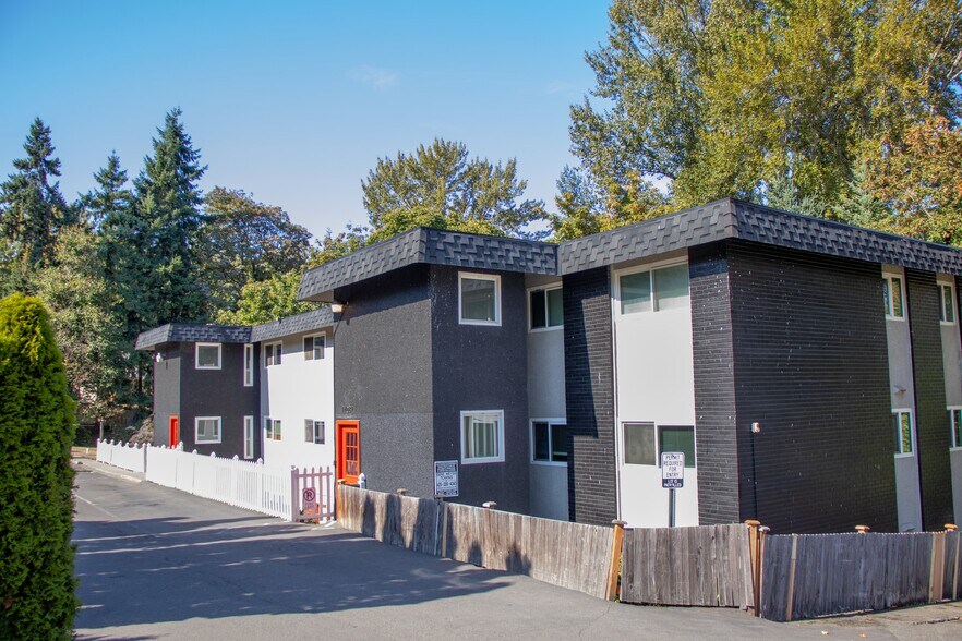 More Photos Of 14081 58th Ave S, Tukwila Apartments For Sale