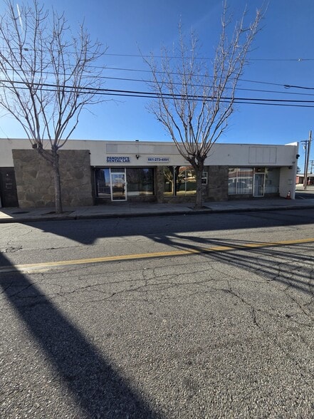 More Photos Of 38423-38425 E 9th St, Palmdale Storefront Retail Office For Sale