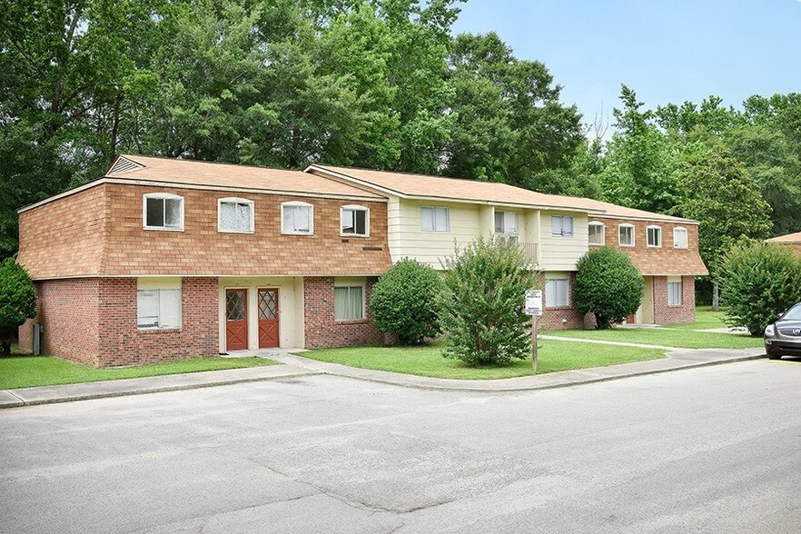 More Photos Of 901 Corona Dr, Orangeburg Apartments For Sale