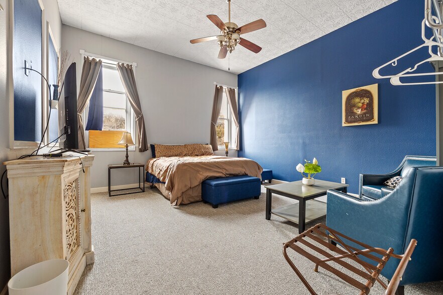 More Photos Of 603 N River St, Hot Springs Hotel For Sale