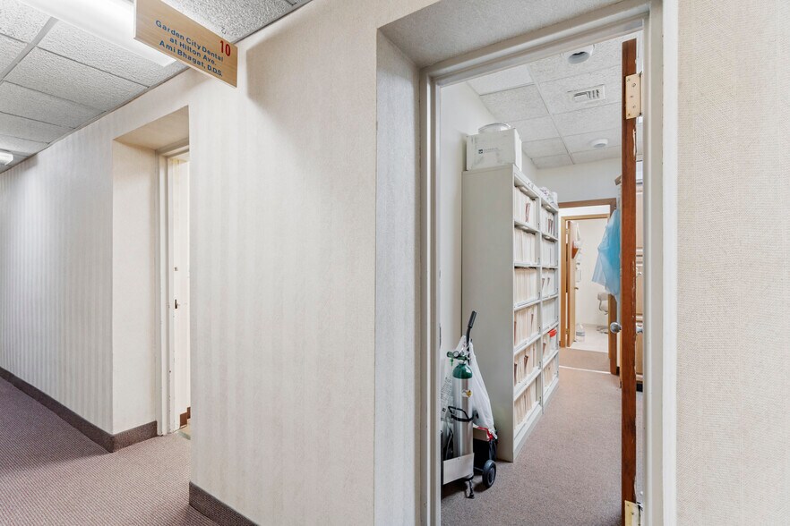 More Photos Of 230 Hilton Ave, Hempstead Office For Sale