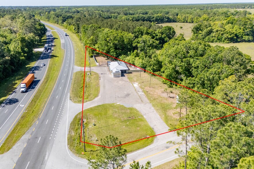 More Photos Of 19510 NE US Hwy 301, Waldo Storefront Retail Office For Sale