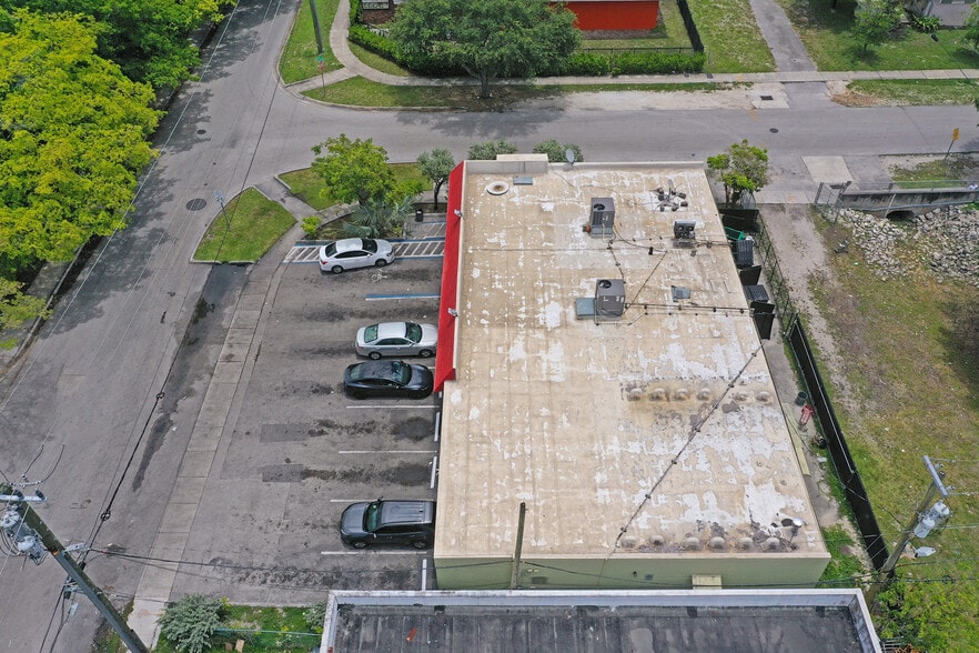 More Photos Of 3870-3890 SW 2nd Ct, Fort Lauderdale Freestanding For Sale