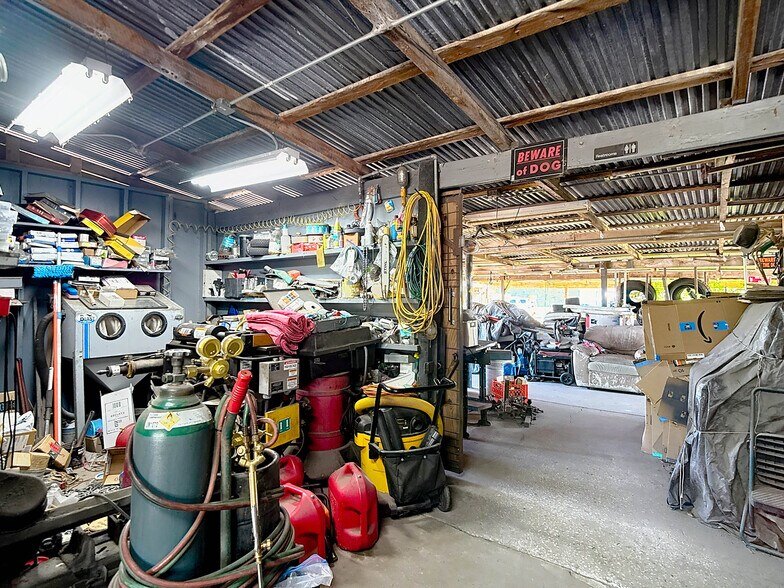 More Photos Of 16924 Shady Hills Rd, Spring Hill Auto Repair For Sale