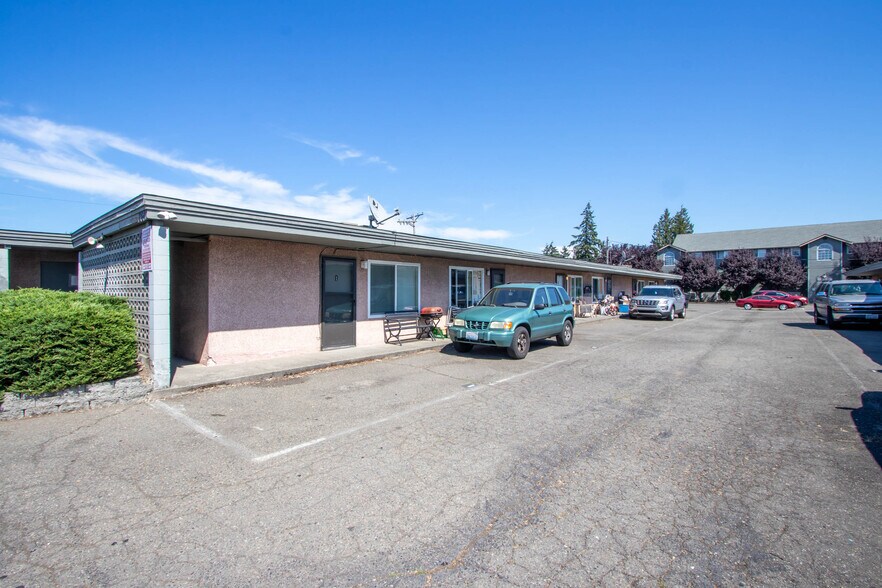 More Photos Of 7603 Pacific Ave, Tacoma Apartments For Sale