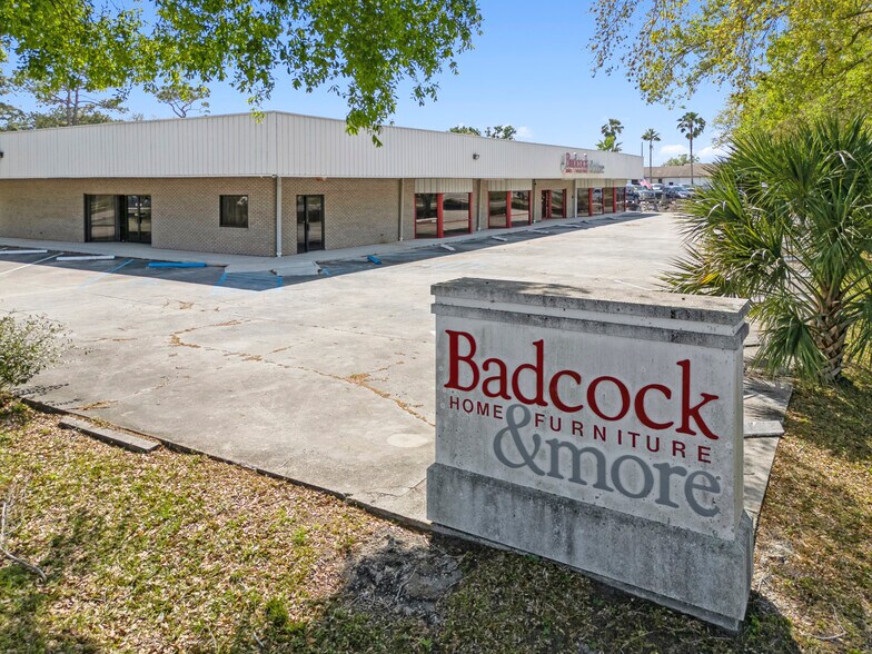 More Photos Of 6175 Babcock St SE, Palm Bay Freestanding For Lease