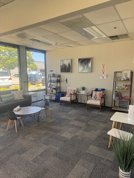 More Photos Of 1200 Industrial Rd, San Carlos Flex For Lease