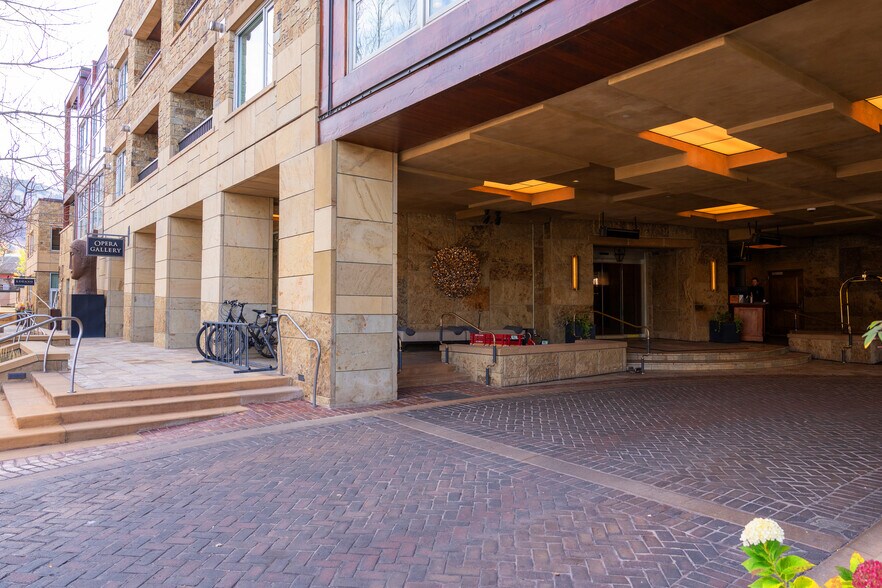 More Photos Of 501 E Dean St, Aspen Hotel For Lease