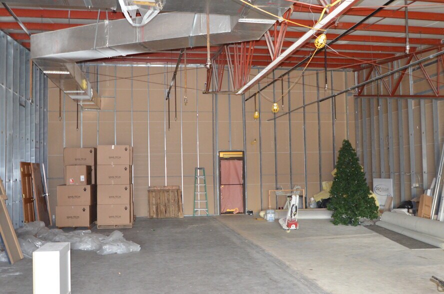 More Photos Of 500 N Holmen Dr, Holmen Health Club For Sale