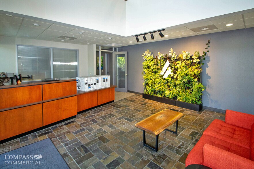 More Photos Of 123 SW Columbia St, Bend Office For Lease