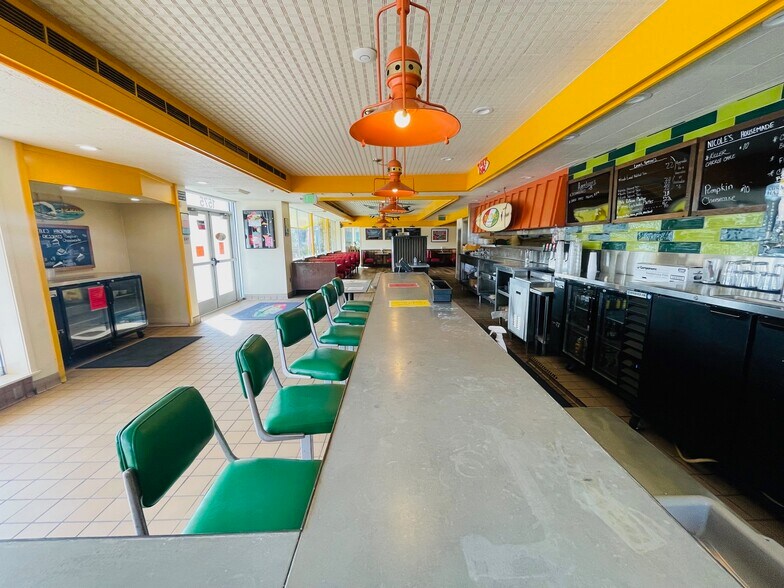 More Photos Of 1575 Calle Joaquin, San Luis Obispo Restaurant For Sale