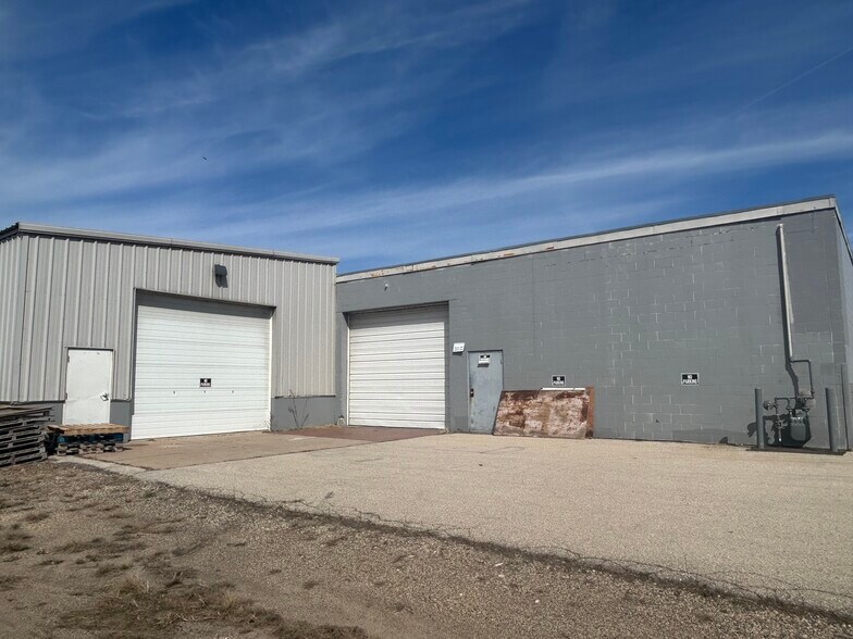 More Photos Of 63 Kraft St, La Crosse Distribution For Lease