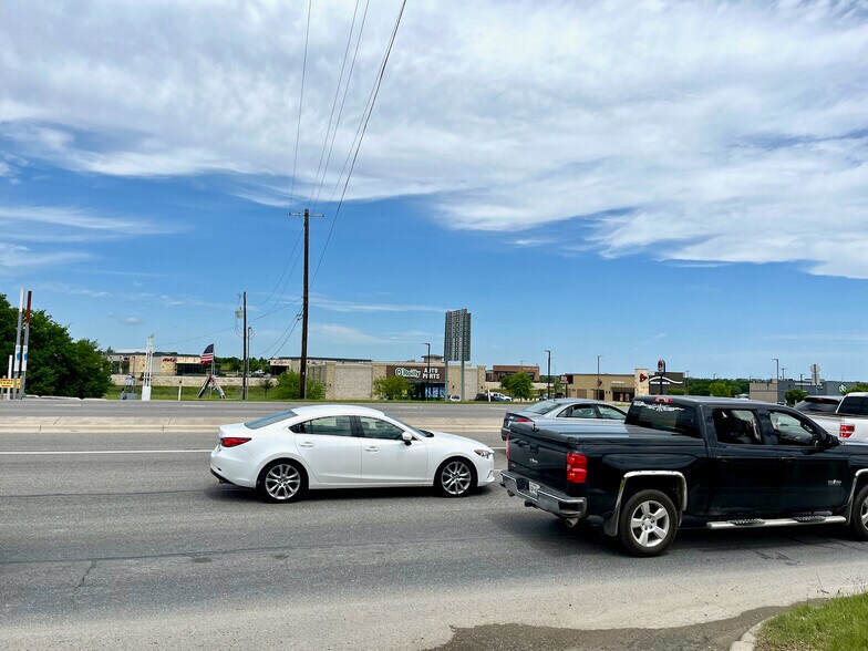 More Photos Of 11019 US Highway 290 E, Manor Lodge Meeting Hall For Sale