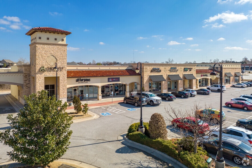 More Photos Of 15300 N Western Ave, Edmond General Retail For Lease