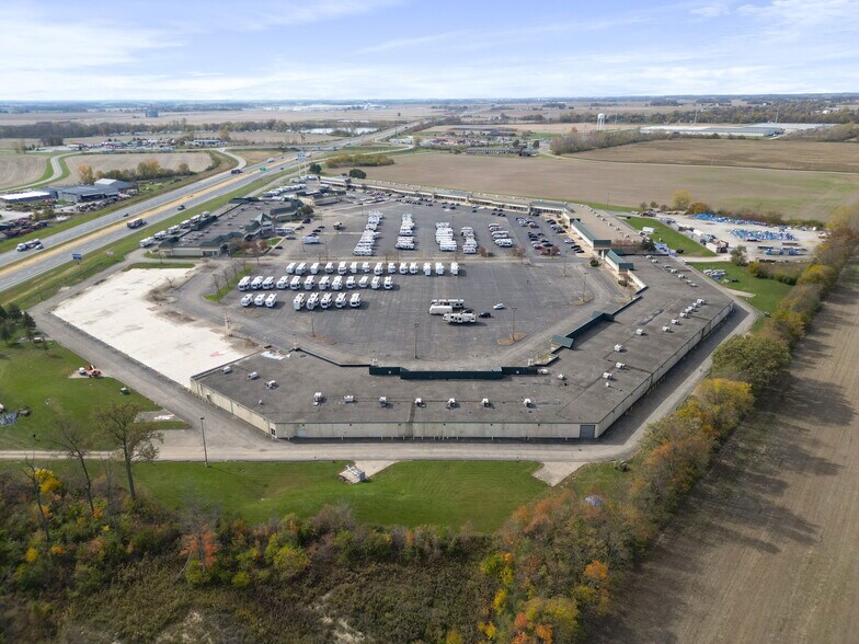 More Photos Of 1100 McArthur Rd, Jeffersonville Light Distribution For Lease