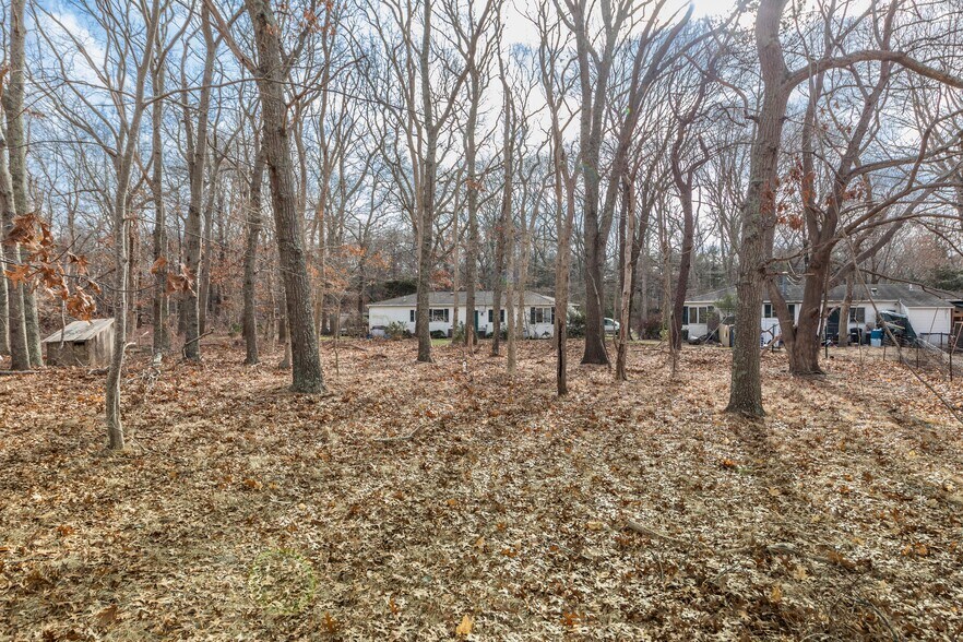 More Photos Of 240 Montauk Hwy, East Hampton Apartments For Sale