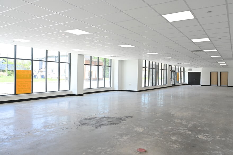 More Photos Of 450 S Park Ave, Buffalo Storefront Retail Residential For Lease