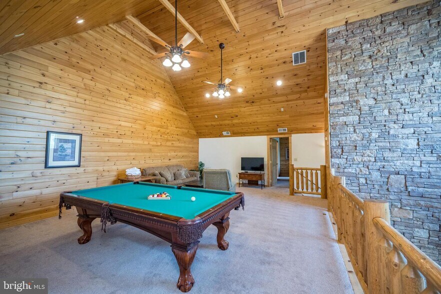 More Photos Of 25 Cedar Shores dr, Mchenry Marina For Sale
