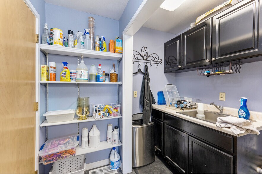 More Photos Of 1129-1135 Hunter Lake Dr, Reno Storefront Retail Residential For Sale