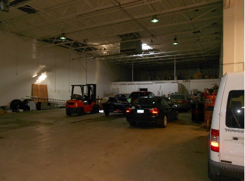 More Photos Of 25715-25737 Meadowbrook Rd, Novi Warehouse For Sale