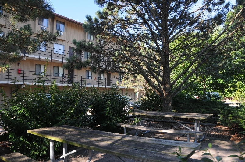More Photos Of 2939-3009 12th Ave SW, Cedar Rapids Apartments For Sale