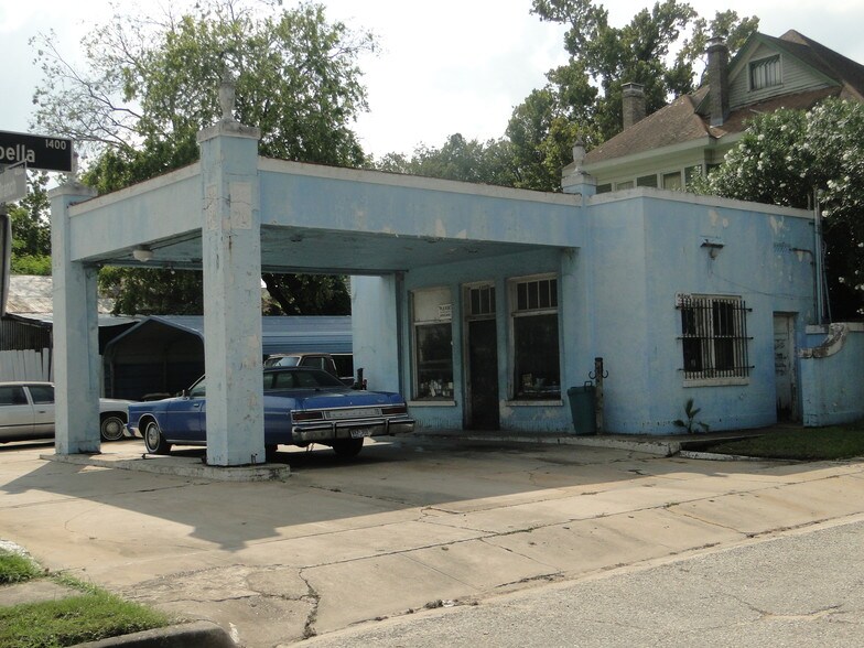 Primary Photo Of 4002 La Branch St, Houston Office For Lease