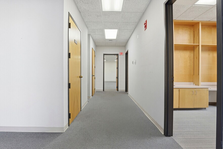 More Photos Of 2780 Jetport Rd, Kinston Office For Lease