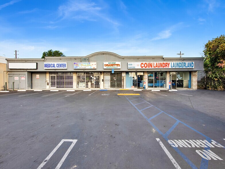More Photos Of 6817-6823 Kester Ave, Van Nuys Unknown For Lease