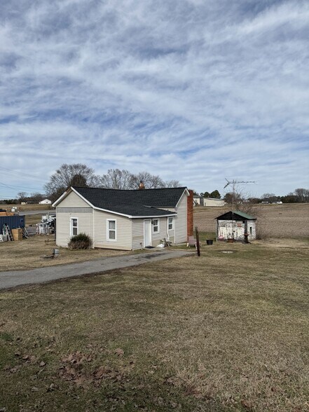 More Photos Of 28398 Point Lookout Rd, Leonardtown Freestanding For Sale