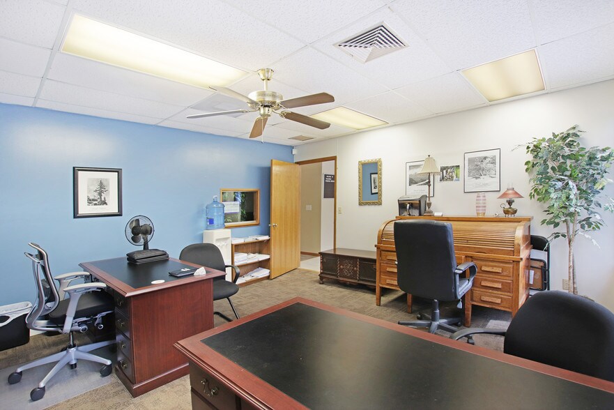 More Photos Of 710 1st Ave SW, Largo Office For Lease