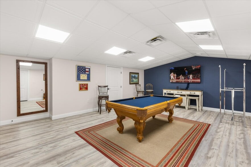 More Photos Of 455 Briar Patch Ln, Geneva Specialty For Sale