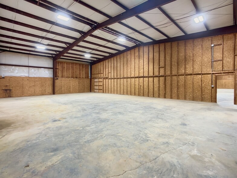 More Photos Of 6115 18th Ave, Tuscaloosa Warehouse For Sale