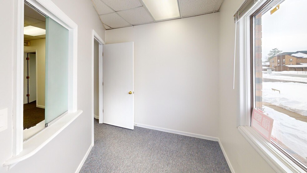 More Photos Of Sunset Hills Executive Pky, Glen Carbon Unknown For Lease