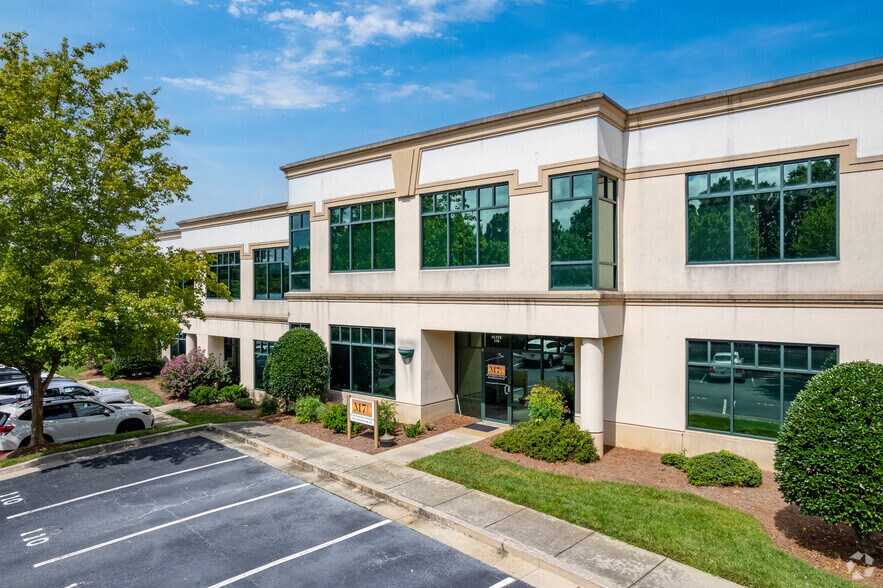 More Photos Of 1690 Roberts Blvd, Kennesaw Warehouse For Lease