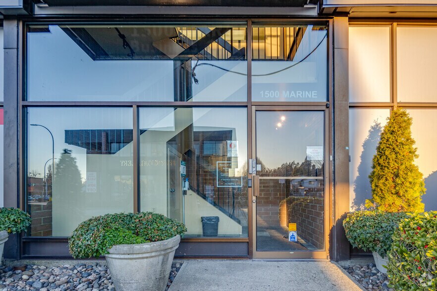 More Photos Of 1500 Marine Dr, North Vancouver Office For Lease