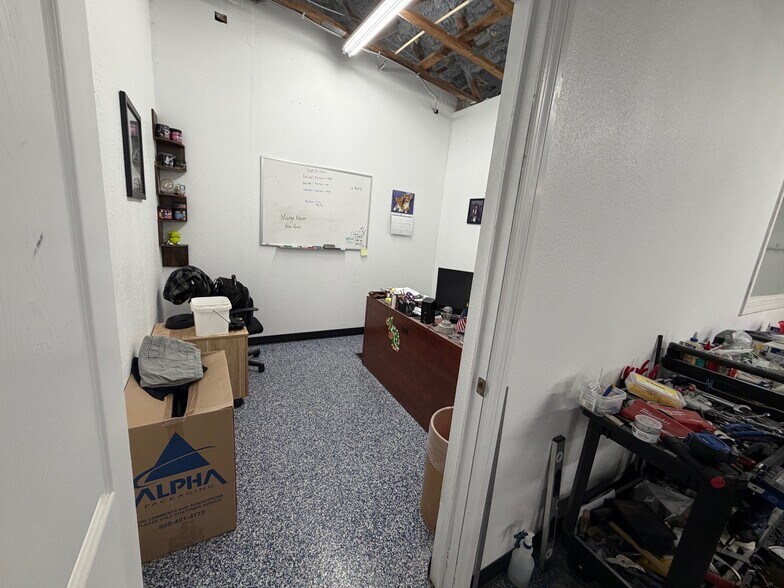 More Photos Of 6520 Fort King Rd, Zephyrhills Storefront Retail Office For Lease