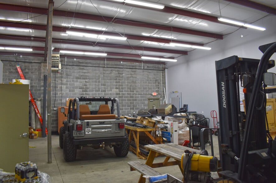 More Photos Of 2849 Logan St, Nashville Light Manufacturing For Lease