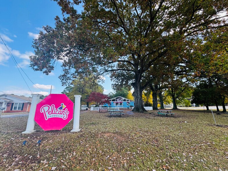 More Photos Of 685 N Jeff Davis Dr, Fayetteville Freestanding For Sale