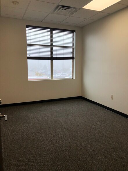 More Photos Of 2910 S Meridian, Puyallup Medical For Lease