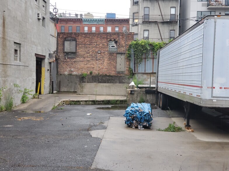 More Photos Of 880-890 Dean St, Brooklyn Warehouse For Lease