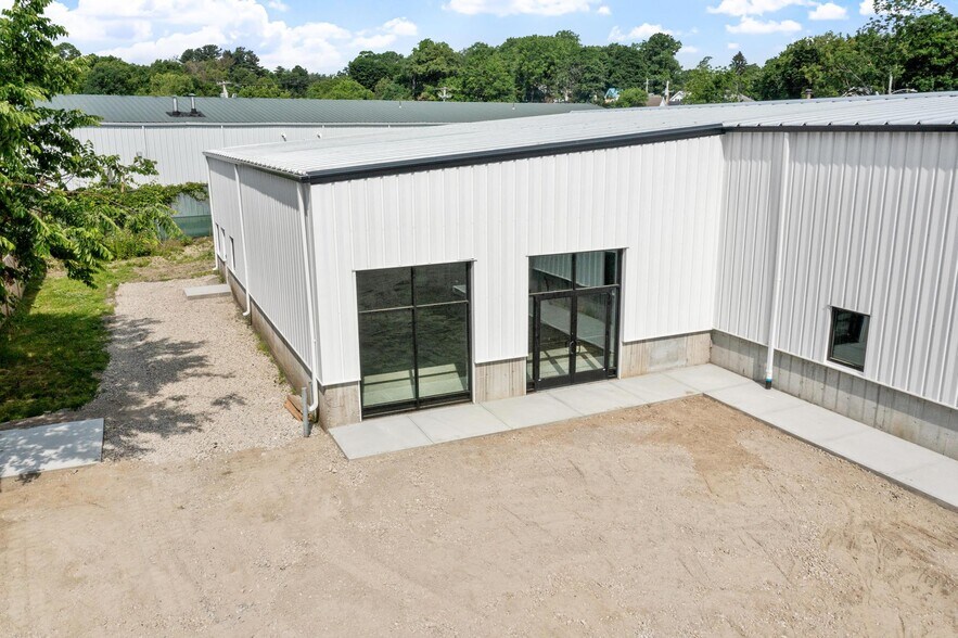 More Photos Of 32 Greeley St, Clinton Storefront Retail Office For Lease